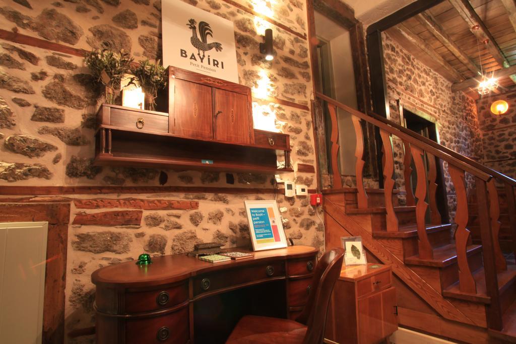 Bayiri Petit Pension Litochoro Exteriör bild