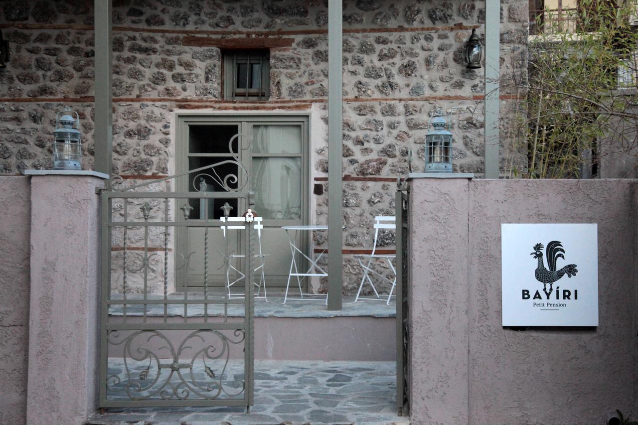 Bayiri Petit Pension Litochoro Exteriör bild